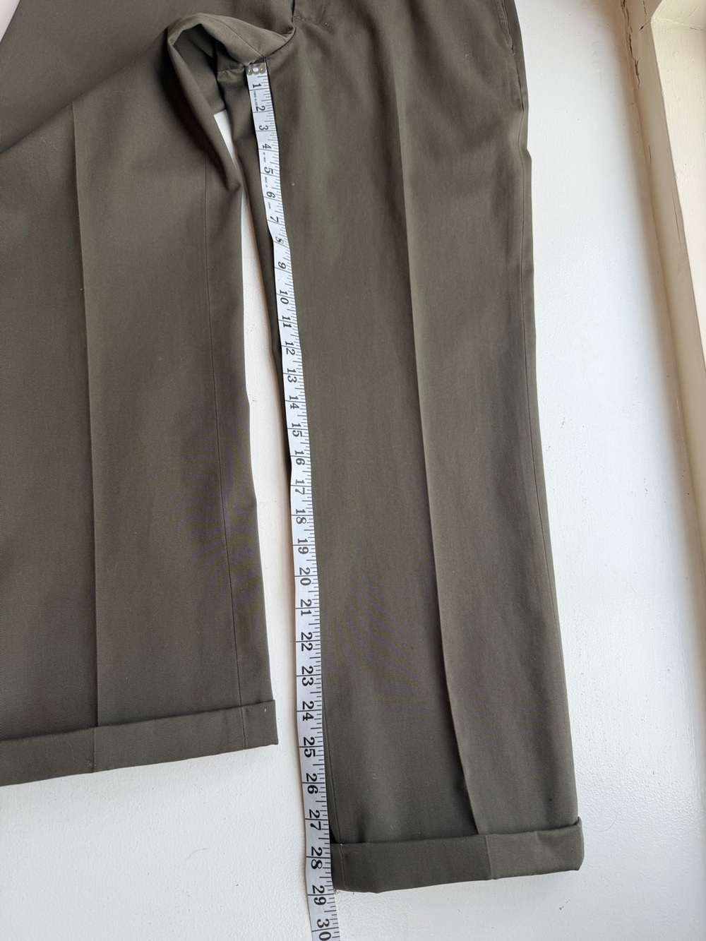 L.L. Bean Men's Andrew Classic Fit Front Crease, Cuffed Leg Chinos 32 - Picture 8 of 13